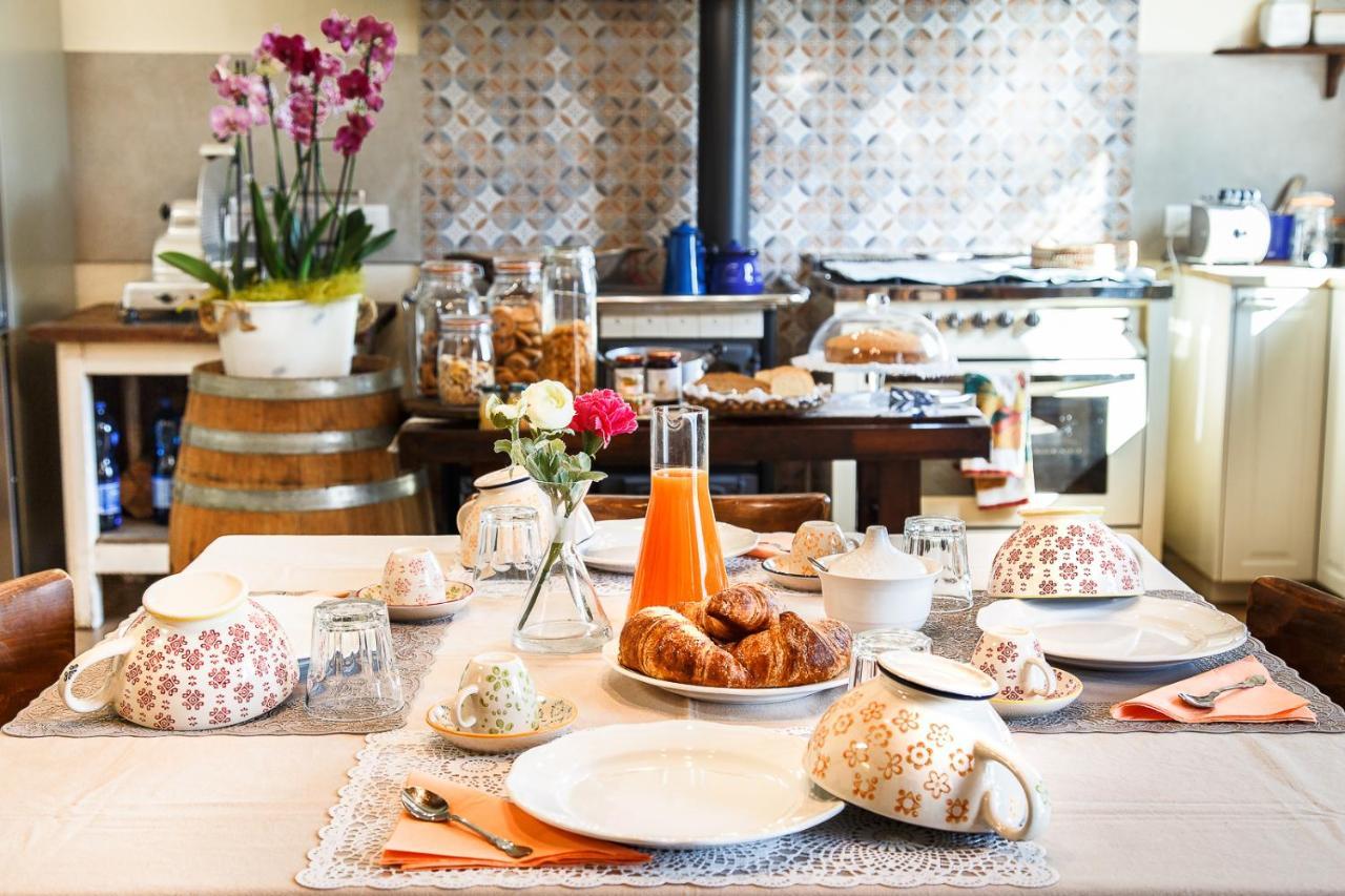 Il Pettirosso Bed and Breakfast SantʼArcangelo di Romagna Exteriör bild